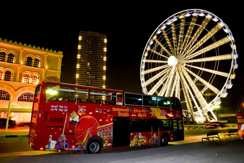 Night bus tour of Sharjah