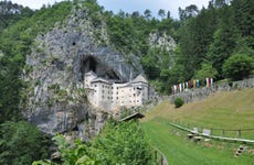 Excursión a la cueva Postojna y el castillo de Predjama