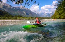 Tour de caiaque pelo rio Isonzo