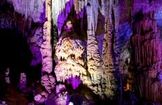 Excursão à caverna Postojna e castelo de Predjama