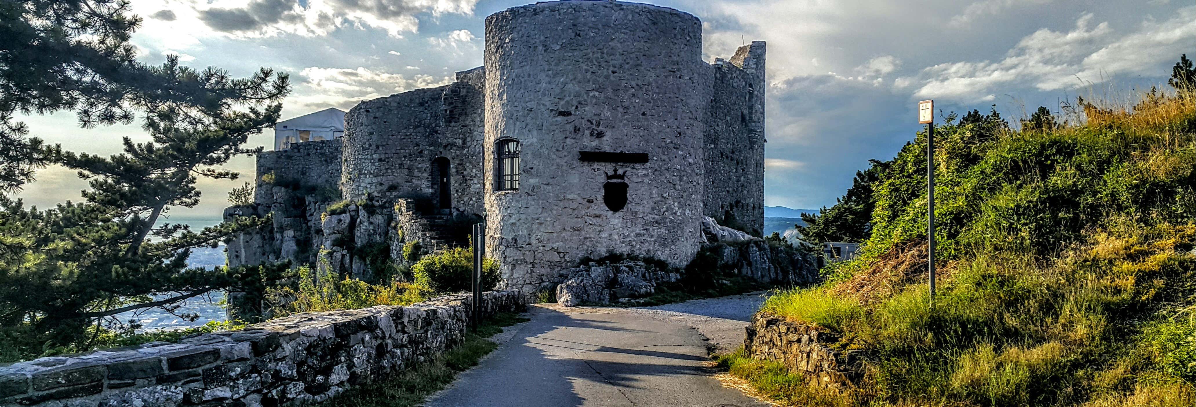 Excursão a Socerb, Hrastovlje e Marezige
