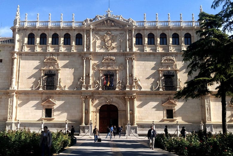 Fachada de la Universidad de Alcalá de Henares