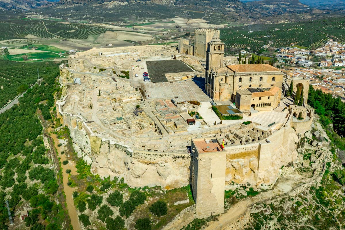 Entrada A La Fortaleza De La Mota En Alcalá La Real 7334