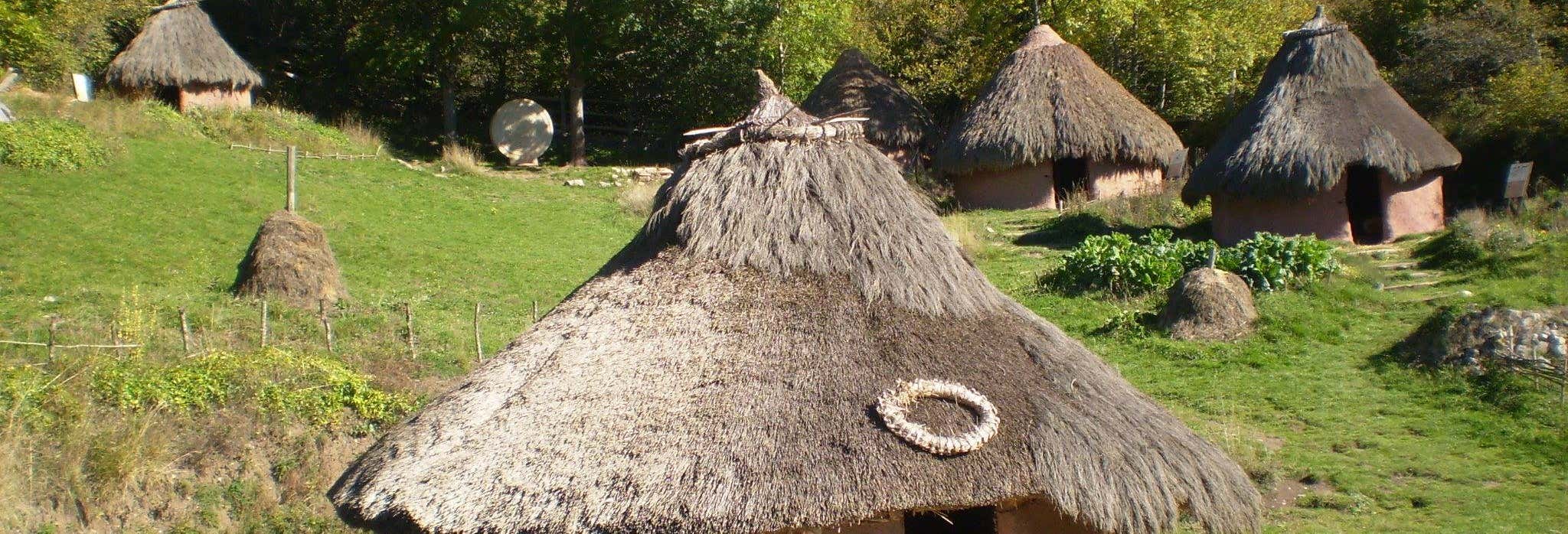 Visita guiada por el Poblado Cántabro de Argüeso