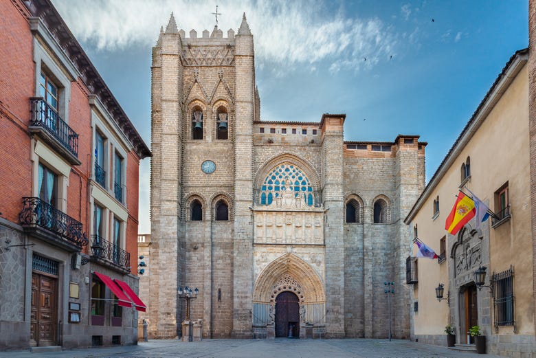 Fachada de la catedral de Ávila