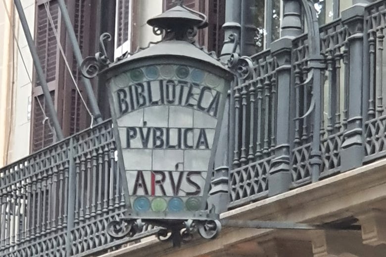La Biblioteca Pública Arús es un símbolo masón de Barcelona