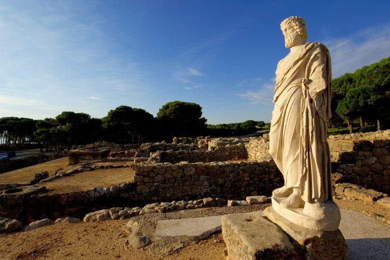 Vous découvrirez l'héritage grec et romain d'Ampurias