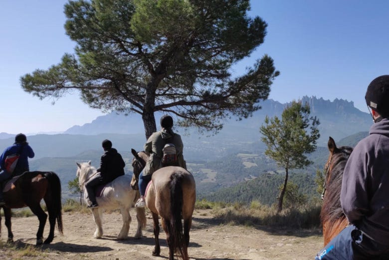 Giro a cavallo a Montserrat