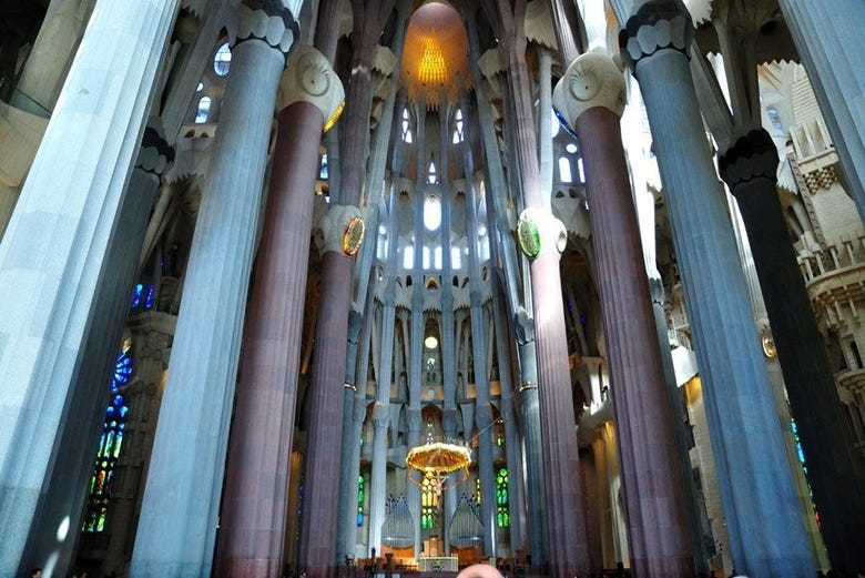 All'interno della Sagrada Familia