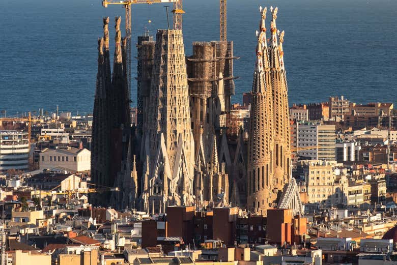 Sagrada Familia & Towers Guided Tour, Barcelona