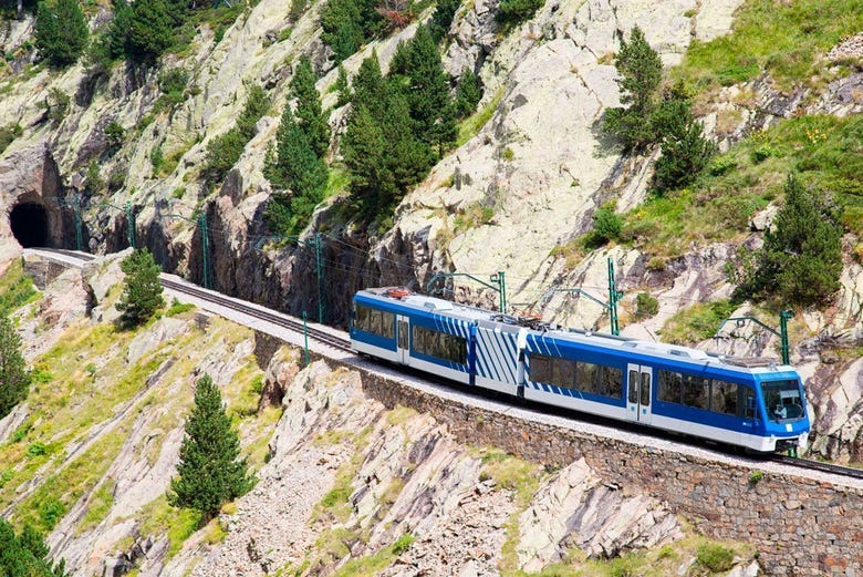 Tren cremallera al Valle de Núria
