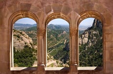 Trekking por Montserrat y visita al monasterio