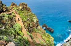 Trilha pela costa selvagem de La Palma saindo de Barlovento