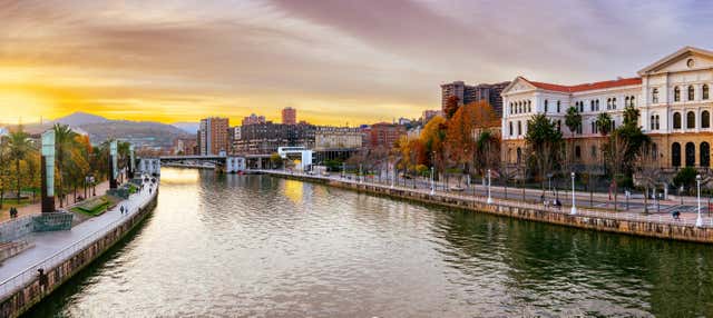 Passeio de barco por Bilbao e Portugalete