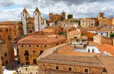 Tour de Cáceres al completo con entradas