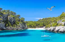 Passeio de barco pelas calas do sul saindo de Cala Galdana