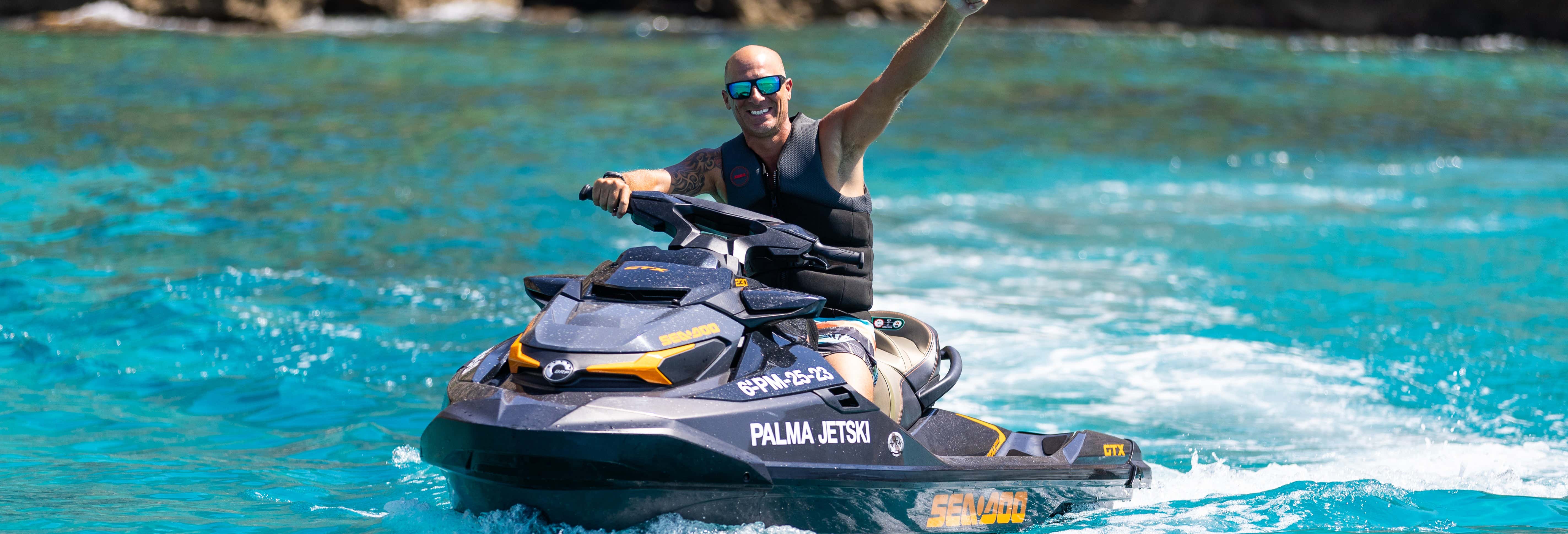 Alquiler de motos de agua en Cala Nova
