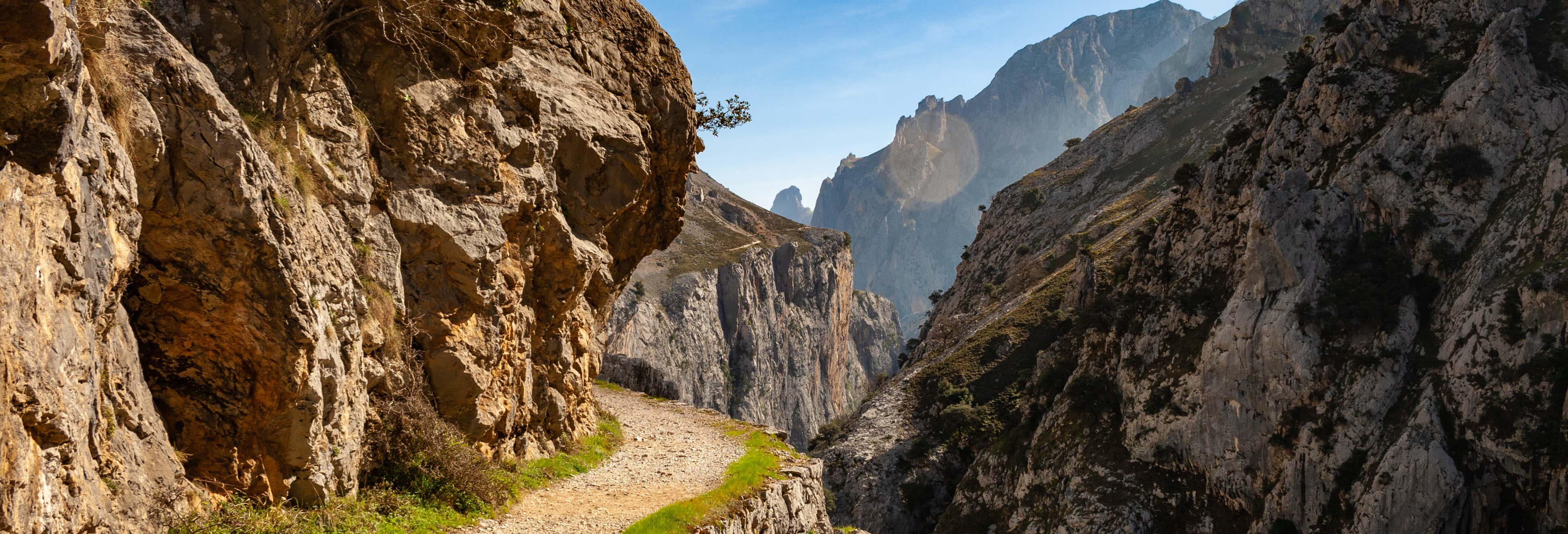 Excursión en jeep + Senderismo por la Ruta del Cares desde Cangas de Onís