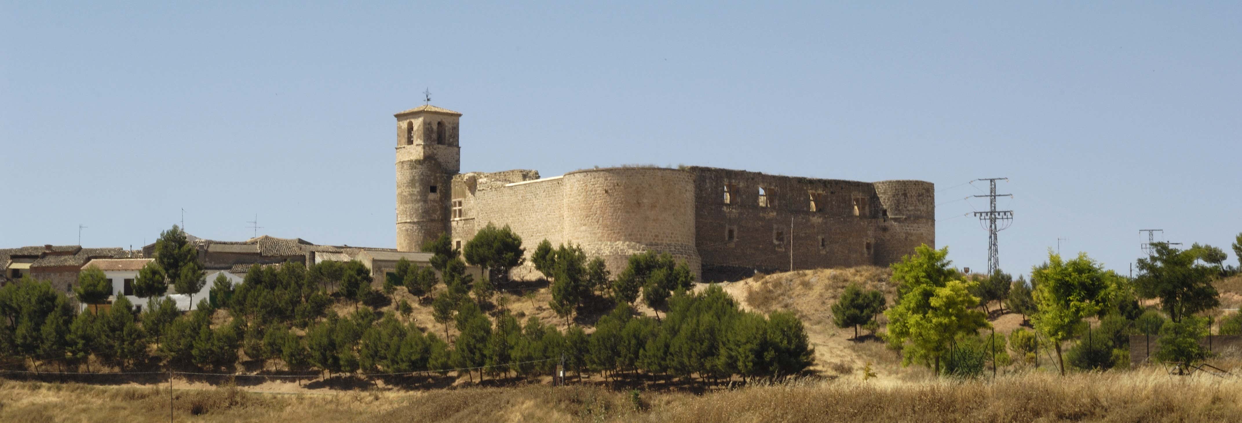Ingresso do castelo de Garcimuñoz