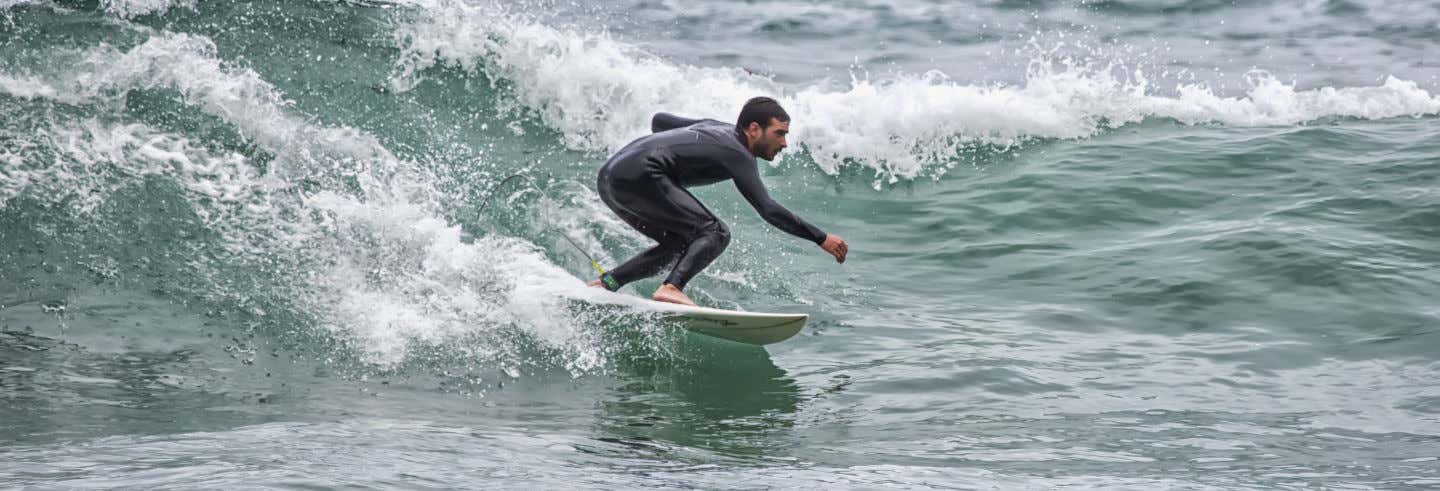 Curso de surf en Celorio
