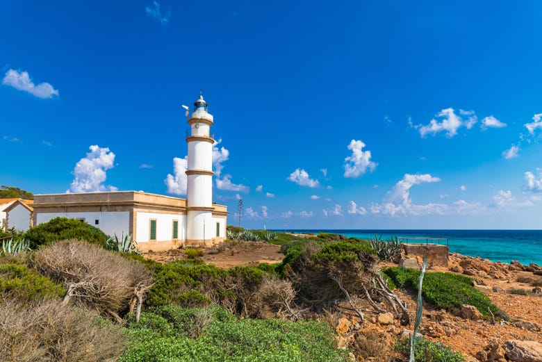 The lighthouse at Cabo Salines