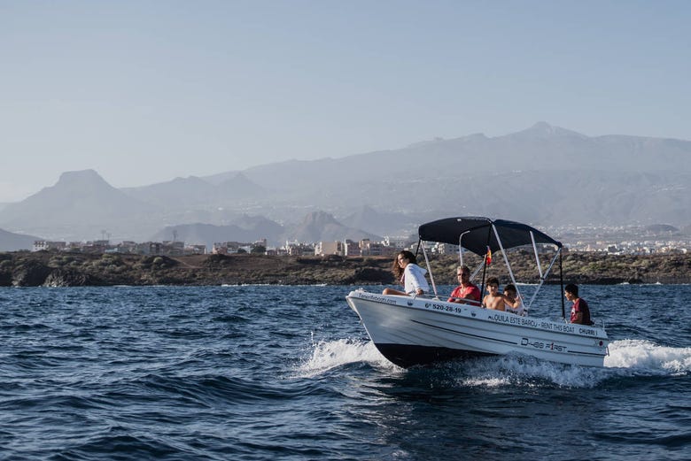 Vista dall'imbarcazione con Teide sullo sfondo