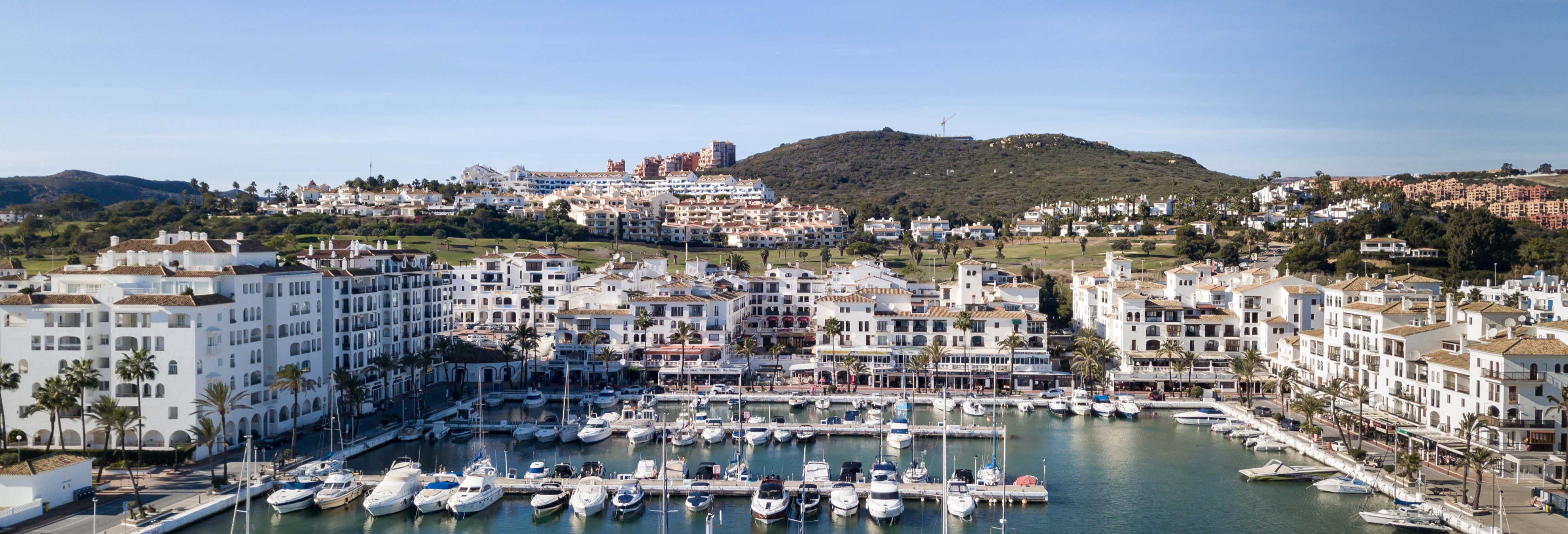 Excursión por el puerto de Estepona