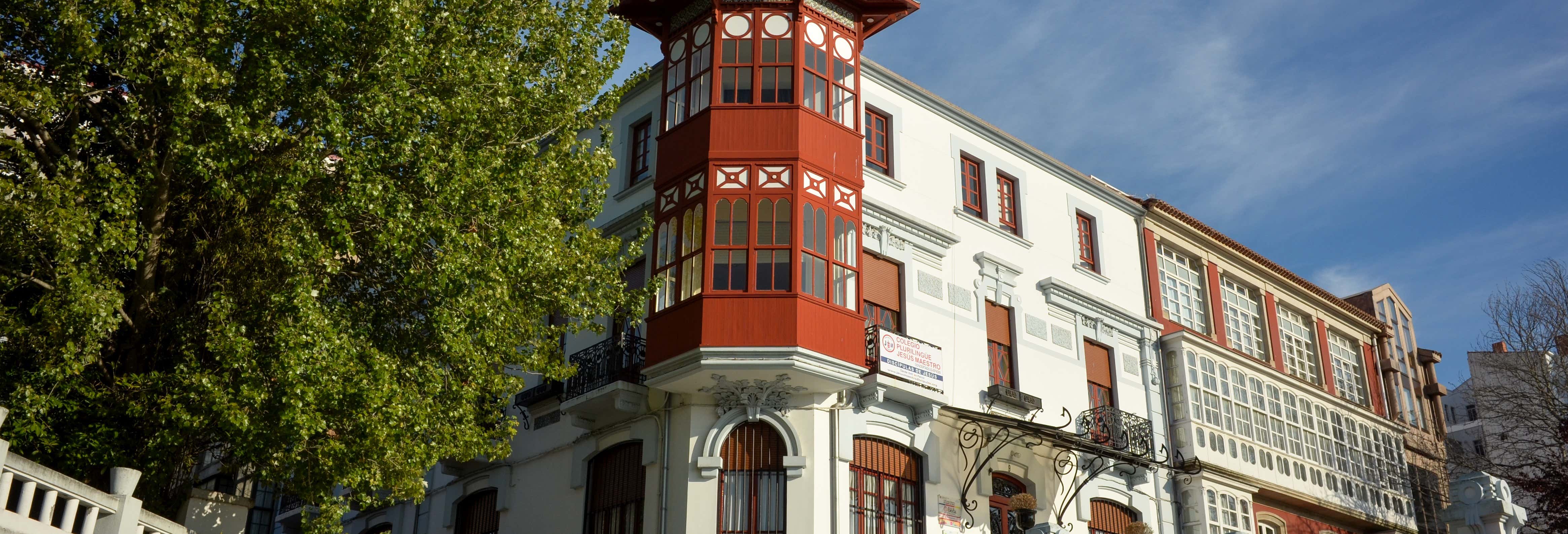 Tour teatralizado del Modernismo por Ferrol