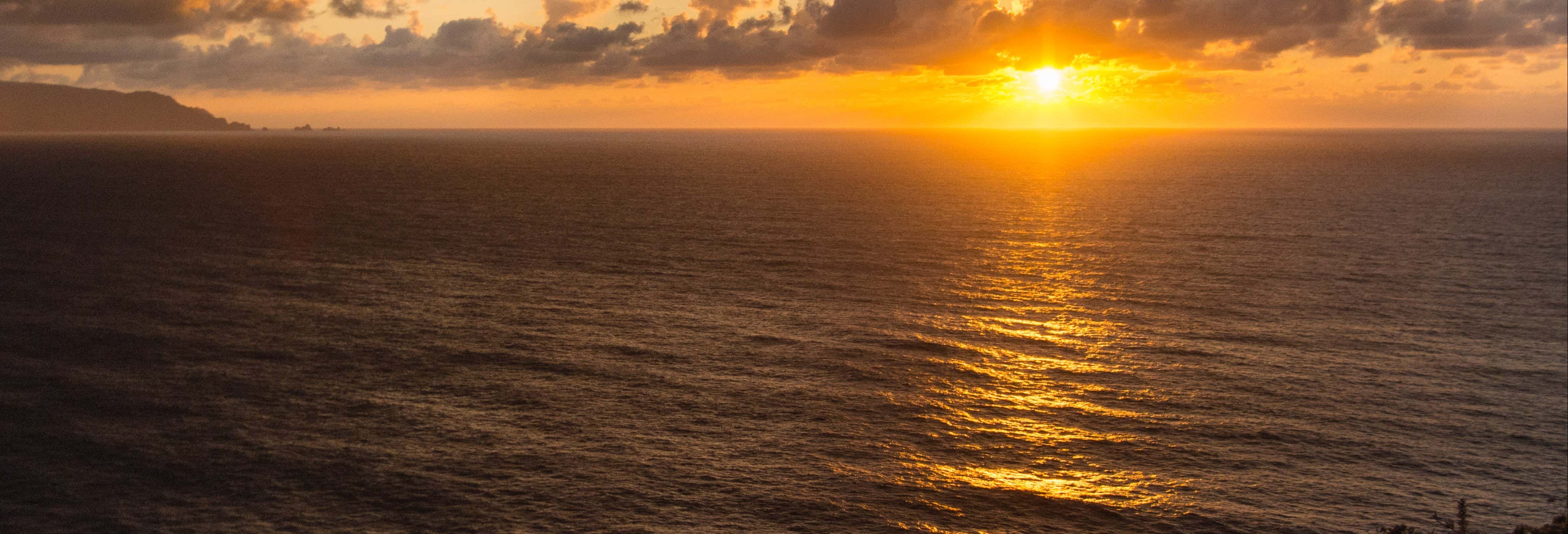 Excursión en barco al atardecer desde Finisterre