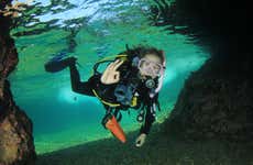 Bautismo de buceo en playa de Migjorn