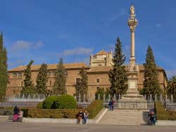 Hospital Real De Granada Fundado Por Los Reyes Catolicos En 1504