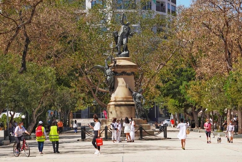 Statue du Général Joaquin Vara del Rey