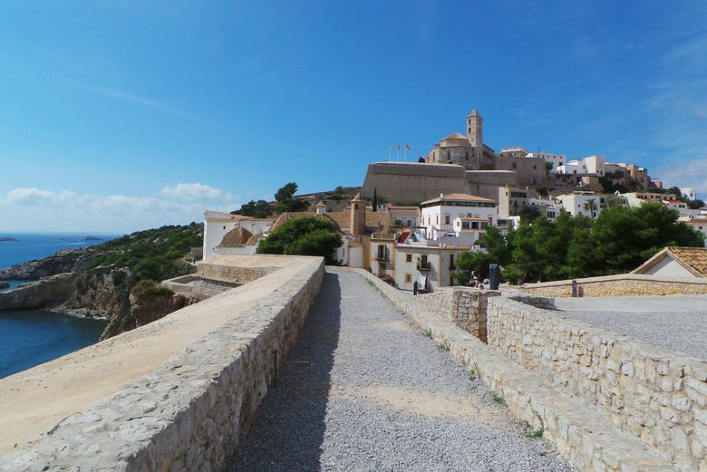 Dalt Vila, a zona amuralhada da cidade de Ibiza
