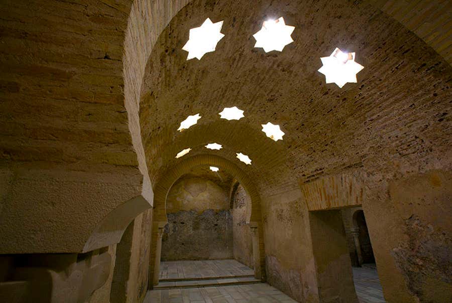 Tour Por Los Banos Arabes Y El Palacio De Villardompardo Jaen