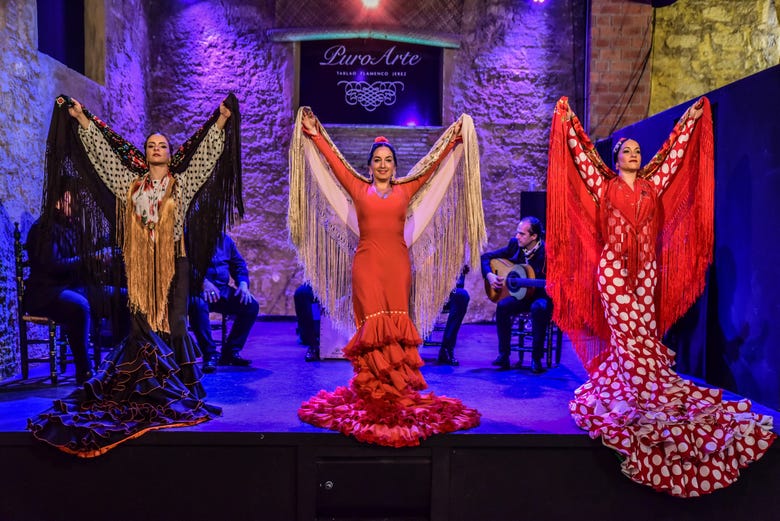 Disfrutando del espectáculo en el tablao flamenco Puro Arte