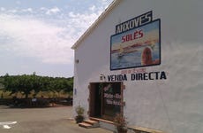 Entrada a la Fábrica-Museo de anchoas Solés 