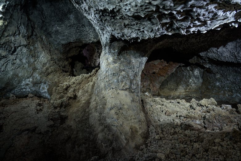 Des cavités volcaniques de la grotte