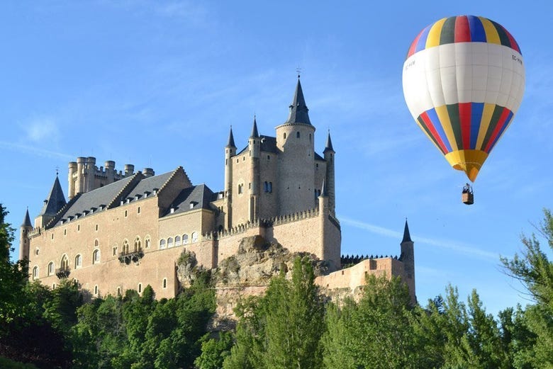 Views of the Segovia Alcazar from the balloon