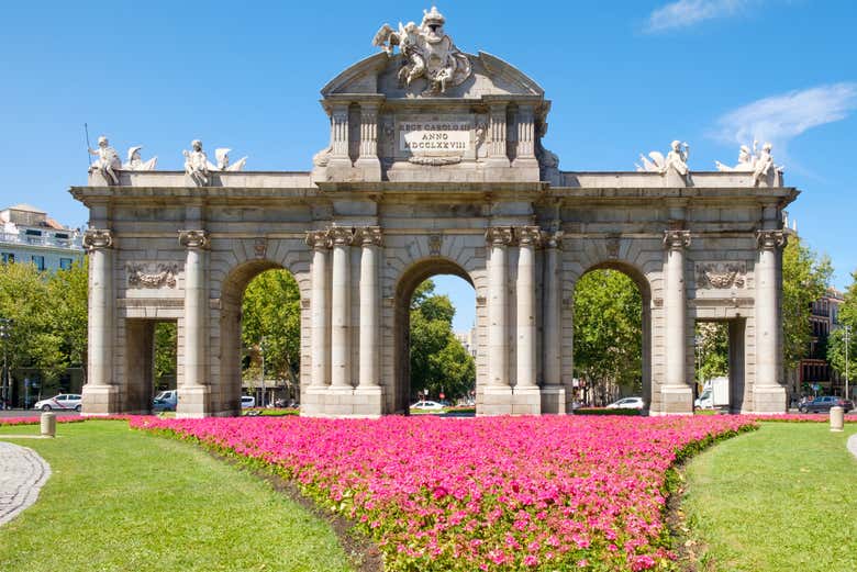 Puerta de Alcalá, Madrid