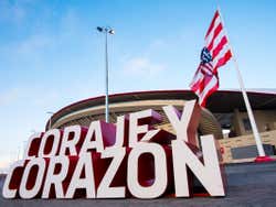 Letreiro "Coraje y Corazón"