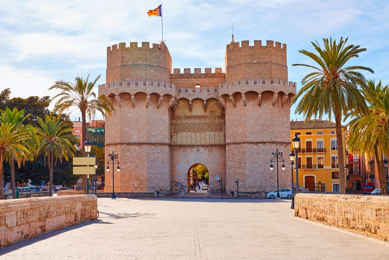 Serranos Gate 
