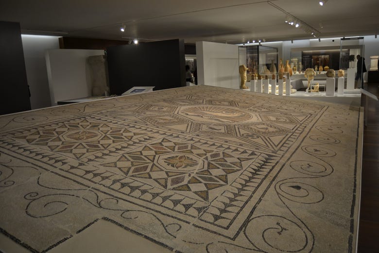 Antiguos mosaicos en el Museo de Málaga