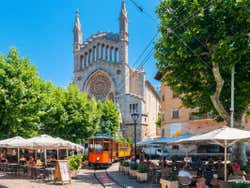 Recorrido por el centro de Sóller