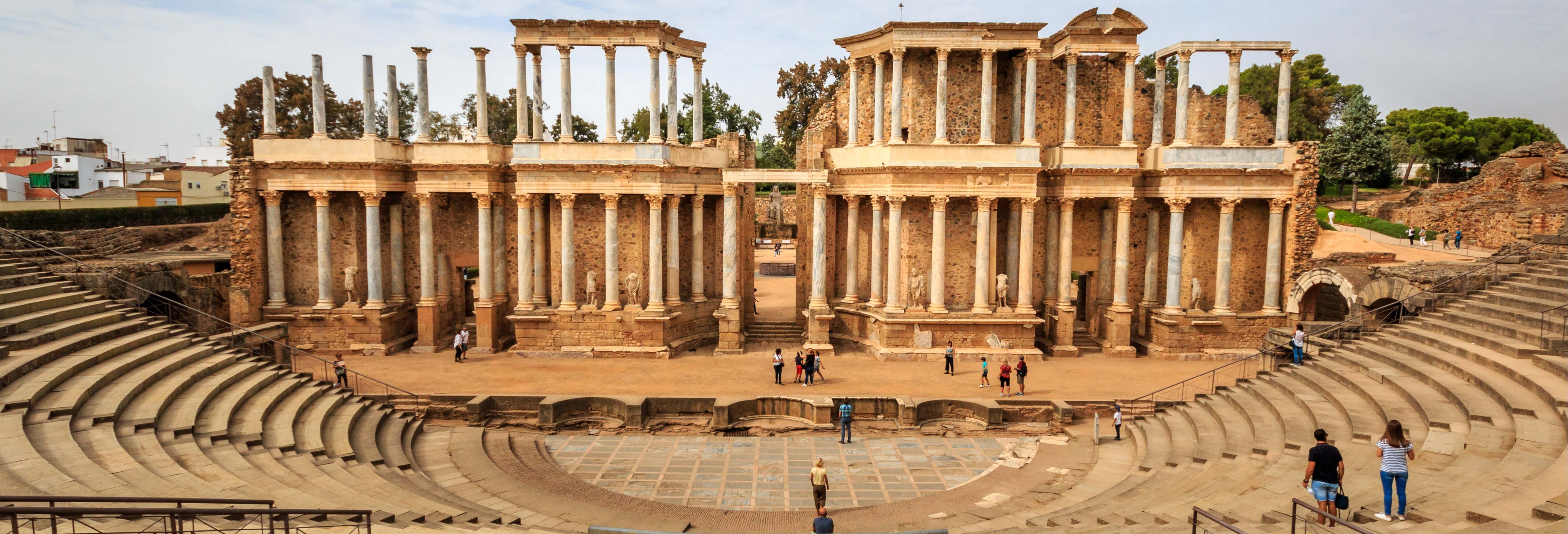 Visita guiada por el anfiteatro y teatro romano