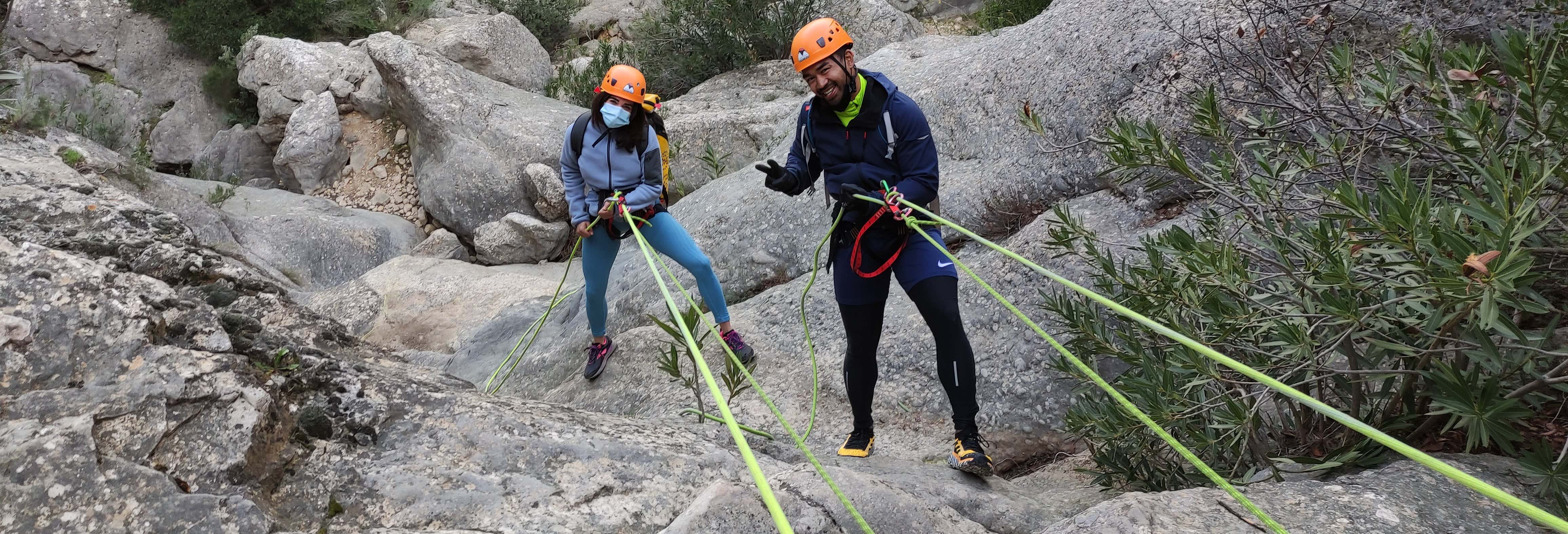 Barranquismo seco en el Salto del Ciervo desde Mula Barranquismo seco en el Salto del Ciervo desde Mula