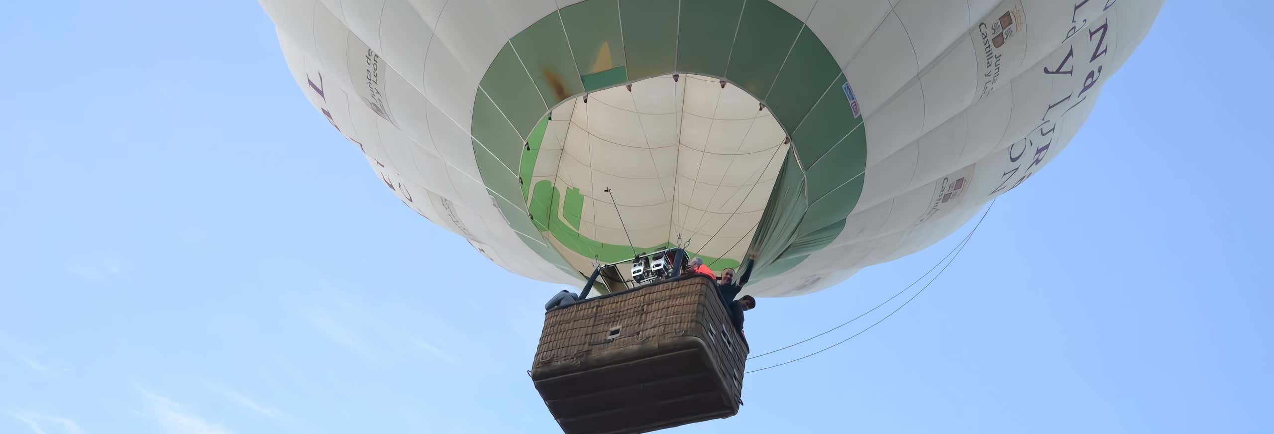 Paseo en globo por el Sabinar de Calatañazor desde Muriel de la Fuente Paseo en globo por el Sabinar de Calatañazor desde Muriel de la Fuente