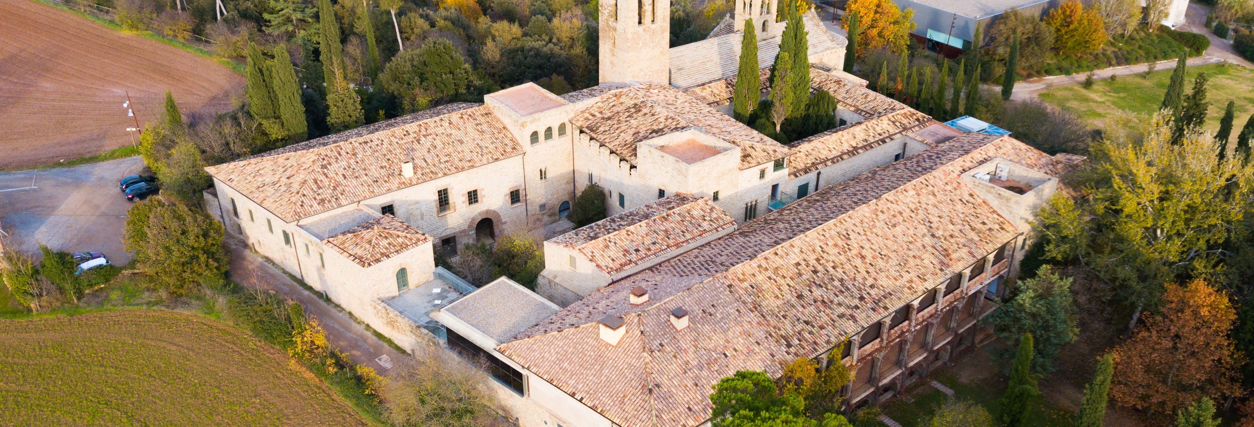 Tour medieval por el Monasterio de Sant Benet desde Navarcles Tour medieval por el Monasterio de Sant Benet desde Navarcles