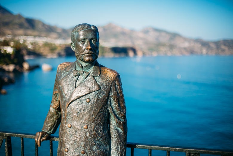 Bronze statue of King Alfonso XII