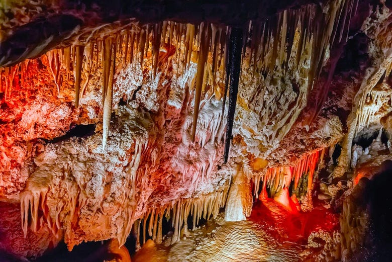 Interior de las Cuevas de Génova