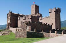 Excursión al monasterio de Leyre y al castillo de Javier